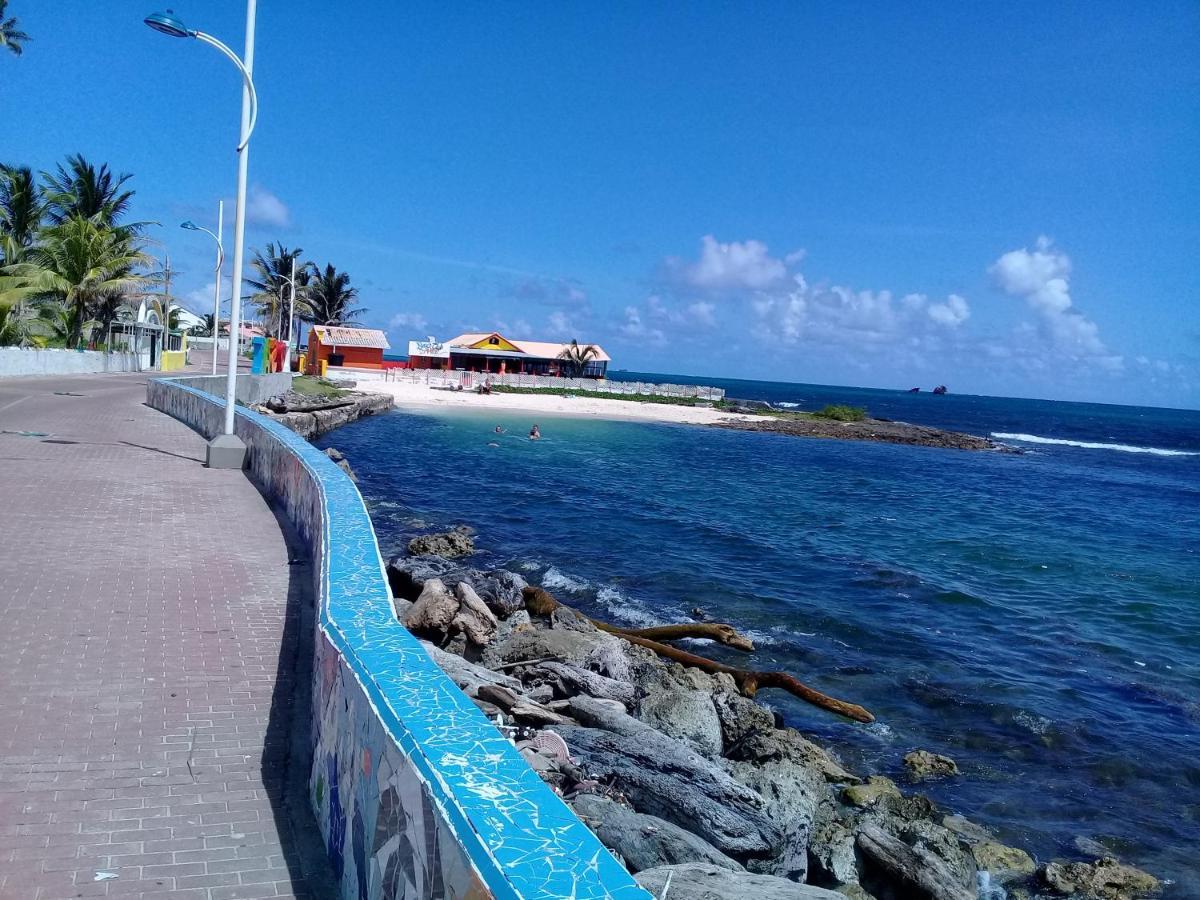 Victoria's Gennie Bay Village Hostal San Andrés Esterno foto